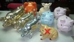 賣 豬 LOT PIG FLOCKED NODDING HEAD PIGS STATUE COIN BANK 錢箱 亥 風水 儲蓄 Online now